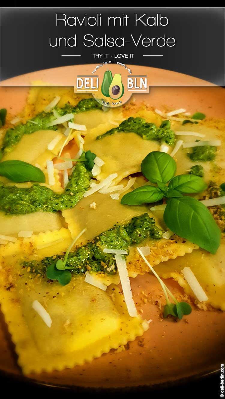 italienische Ravioli mit Kalb und Salsa Verde