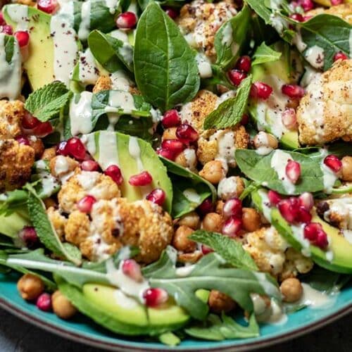 Gerösteter Blumenkohl-Salat mit herrlichen Tahini-Dressing